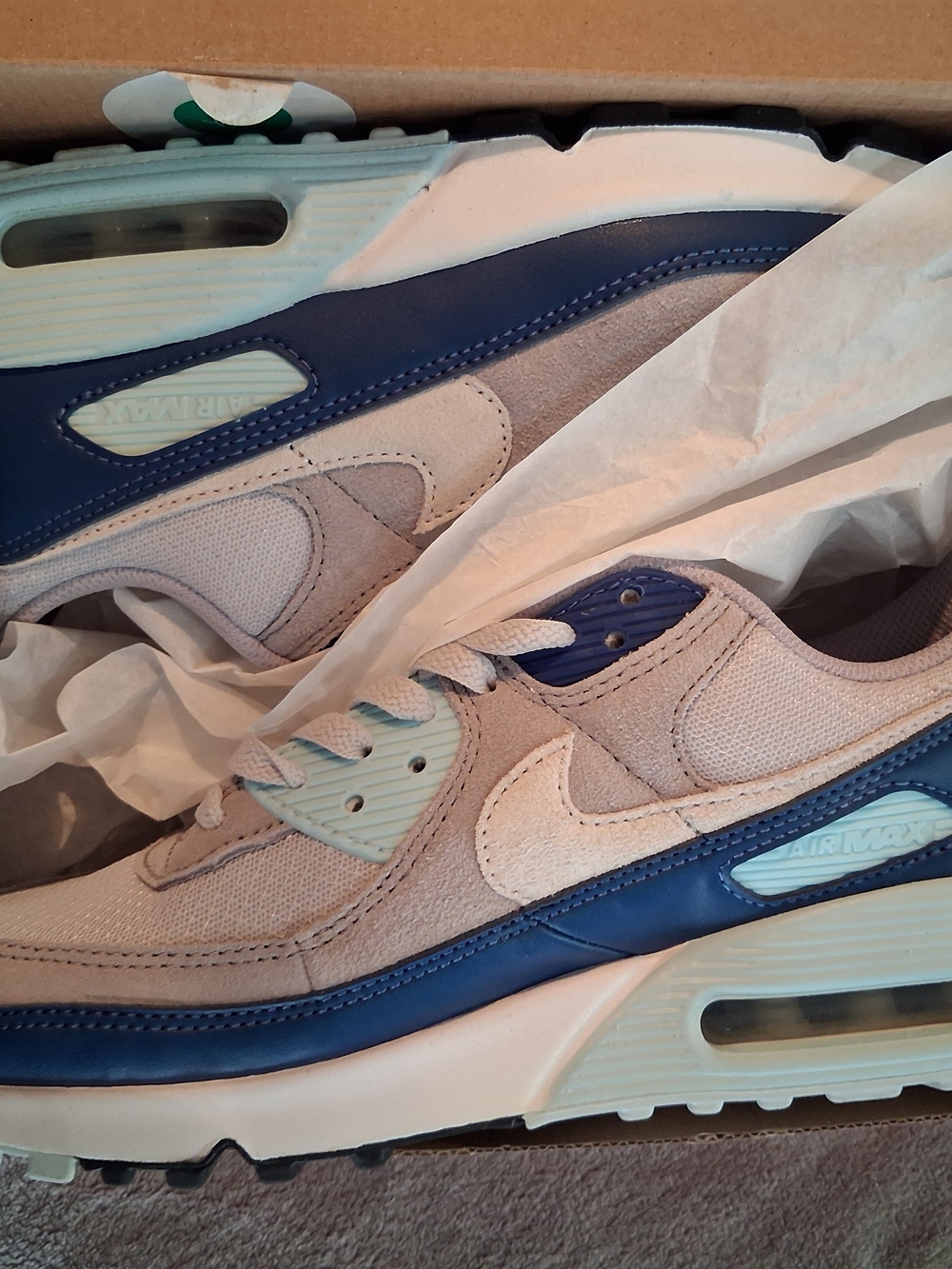 Nike Mens Air Max 90 Low-Top Sneaker in Light Gray and Navy. Mens Size 8.5